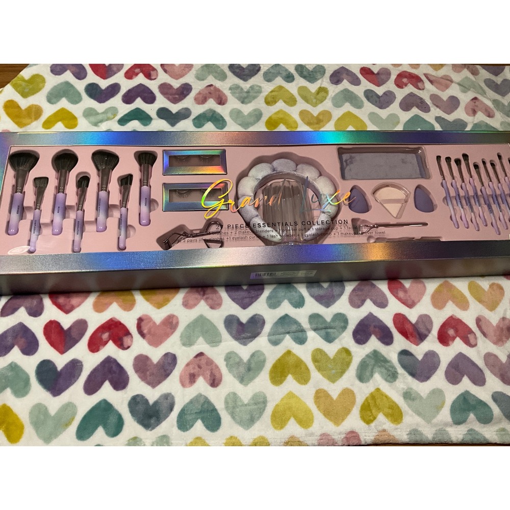 Grand Luxe 27 Piece Essentials Collection Makeup Brush and Beauty‎ Tool Set